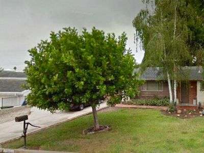 1385 Calle Crisantemo