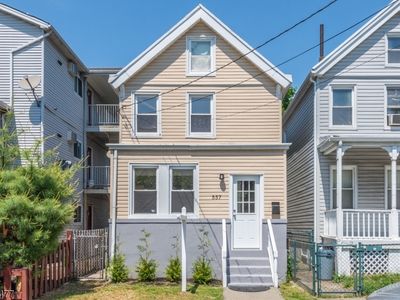 557 Christopher St