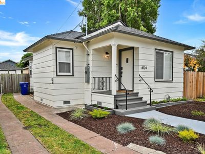 6124 Santa Cruz Ave