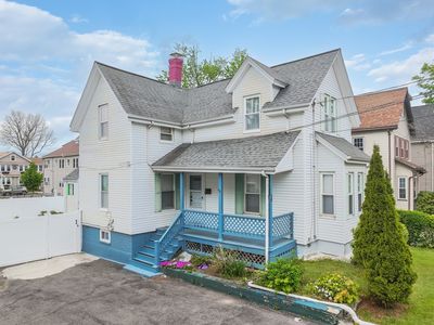 20 Watts St