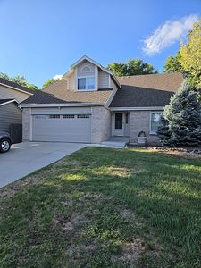 2004 E Nichols Dr