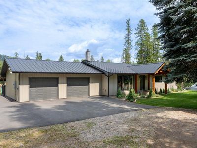 2781 Clarke Rd
