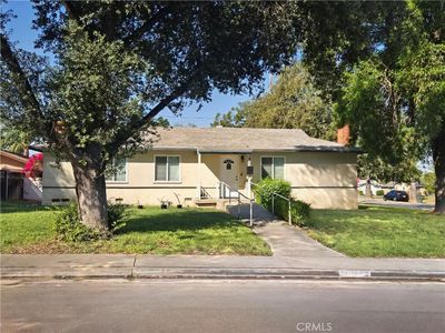 3096 Bautista St