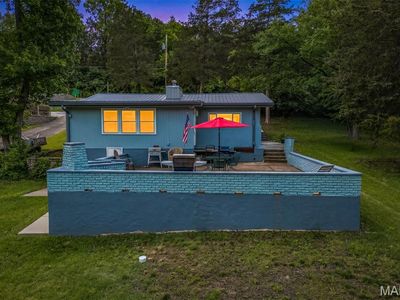 196 N Lake Dr