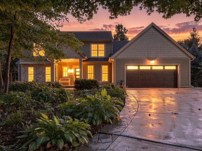 4949 Lake DRIVE