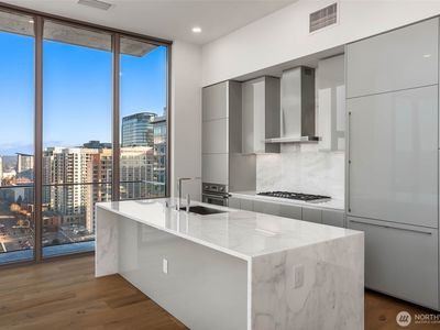 10232 NE 10th Street #1902