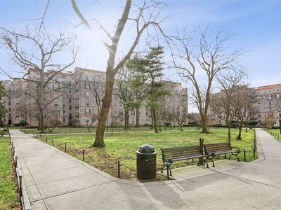 30-45 Hobart St UNIT 2BB