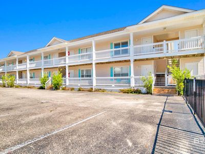 1117 W Lagoon Ave #12