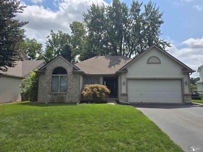 Property at 885 Hickory Creek Dr, Temperance, MI