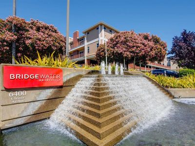 Property at 6400 Christie Ave APT 3220, Emeryville, CA