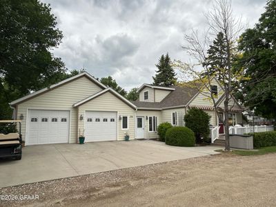238 W 12th St