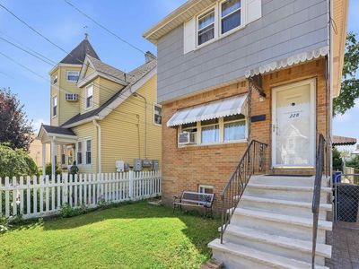 228 Laurel Ave