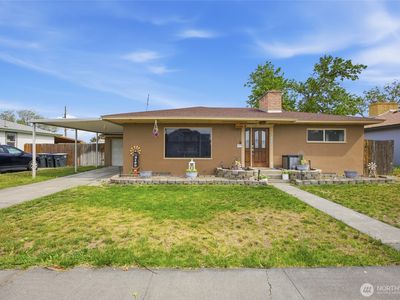 Property at 938 E Hill Avenue, Moses Lake, WA