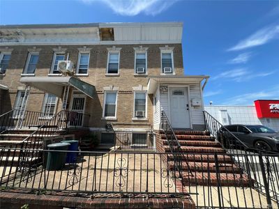 14 Lake Street