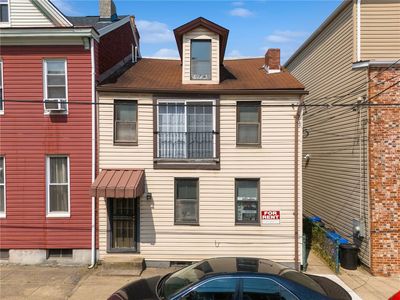 98 S 14th St