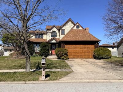 1604 W 99th Pl