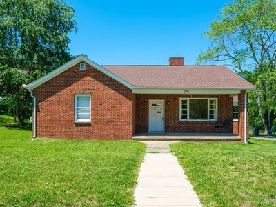 275 Main St