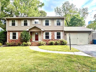 208 Woodley Ter