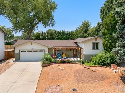 2935 Country Club Dr