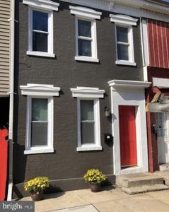Property at 518 S Queen St, York, PA