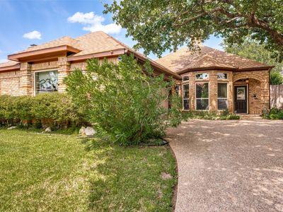 608 Crest Ridge Dr