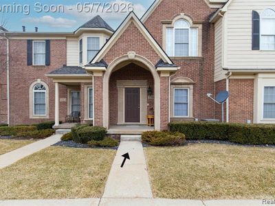 1560 W Lakeview Ln