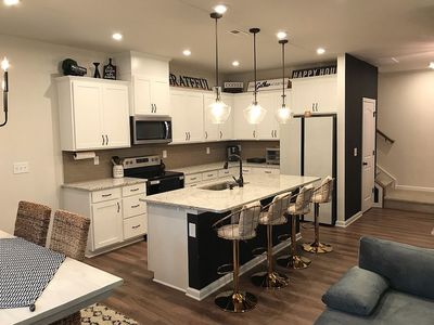 3832 Amalia Pl