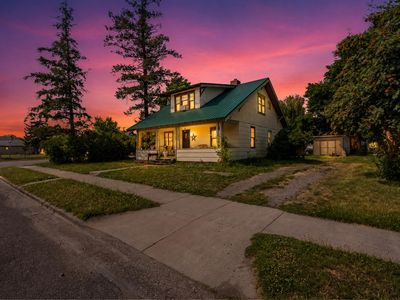 508 1st St W