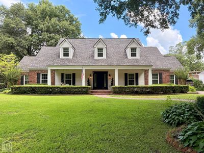 6 Dogwood Dr