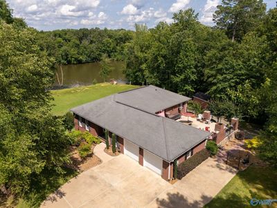 556 Hardie Ln
