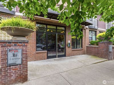 124 Bellevue Avenue E #601