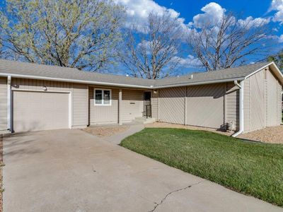 Property at 2214 Westminster Dr, Hutchinson, KS
