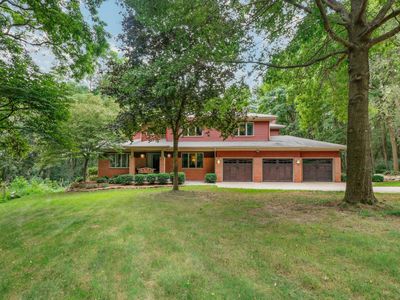899 County Road Mm N