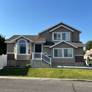 3238 S Ivy Dr