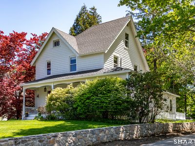 24 Ethan Allen Street