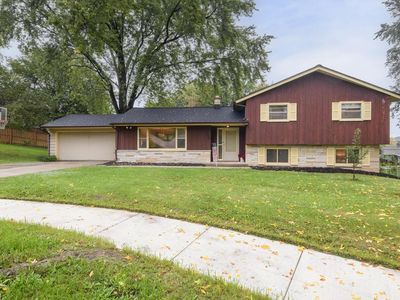 Property at 606 Lee COURT, Waukesha, WI