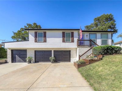 Property at 1521 Lexington Rd, Pleasant Hill, MO