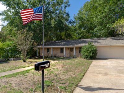 2807 Sherwood Dr
