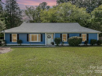 7120 Providence Ln W