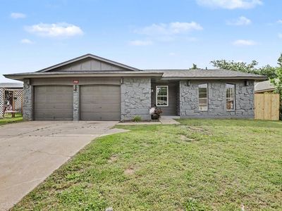 700 Lloyd Ave