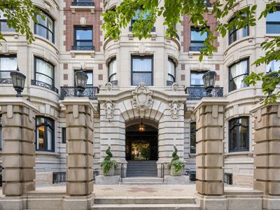 390 Commonwealth Ave APT 305