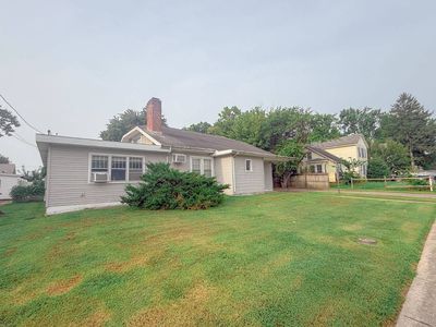 Property at 423 W Fayette St, Pittsfield, IL