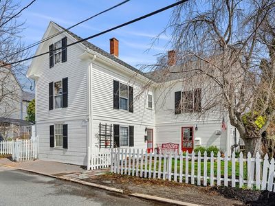 7 Glover Sq #2