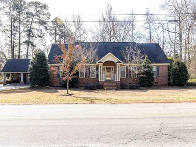 416 Country Club Dr.