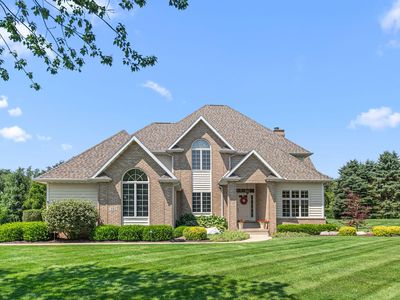 592 Shatz Dr