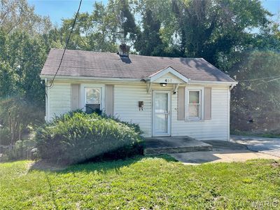 466 Bluff Dr