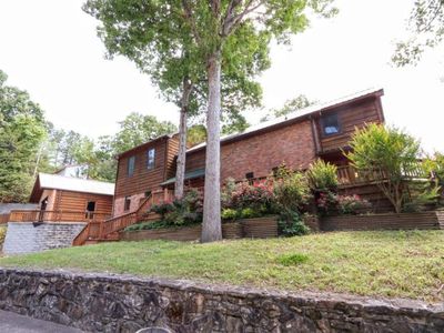 19 Beach Dr