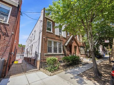 403 Stockholm St