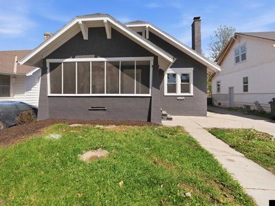 2434 Newport Ave