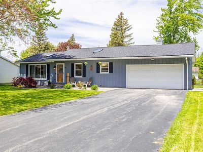 Property at 82 Doerun Dr, Rochester, NY